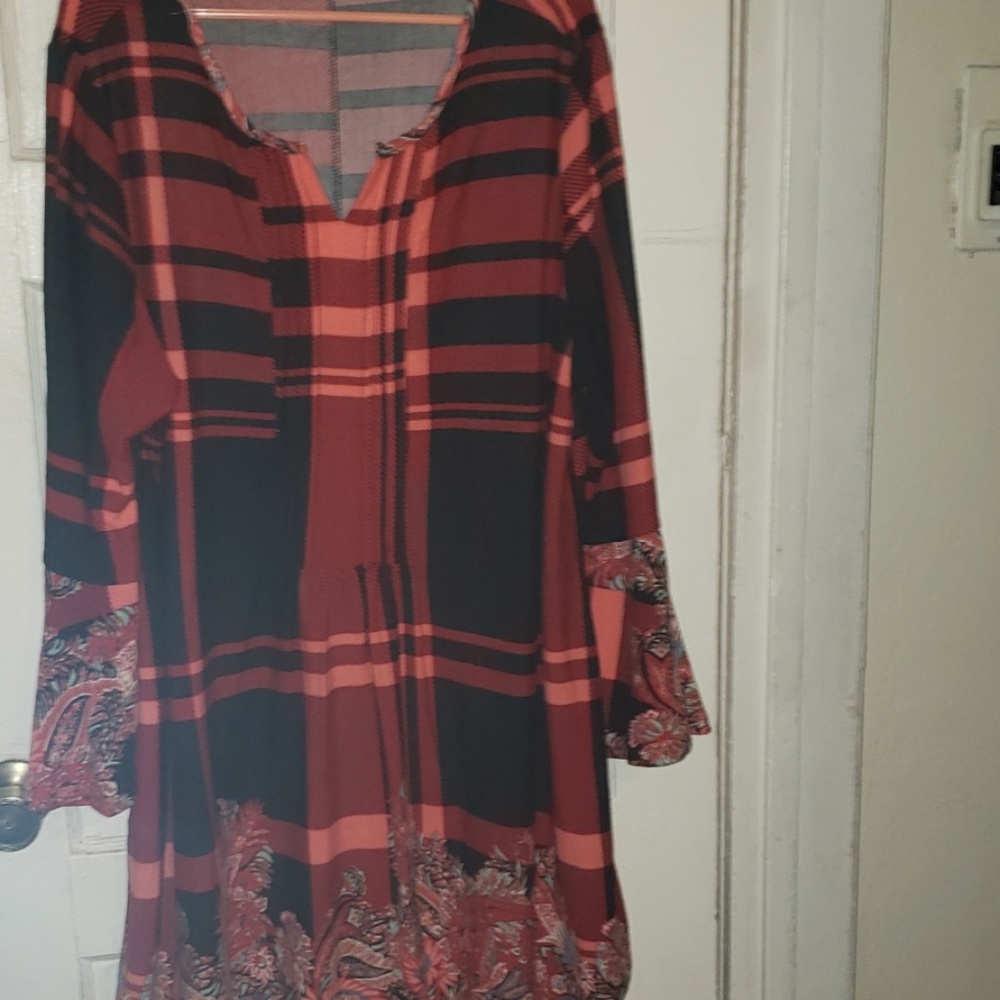 Red and Black Tunic Paisley Design